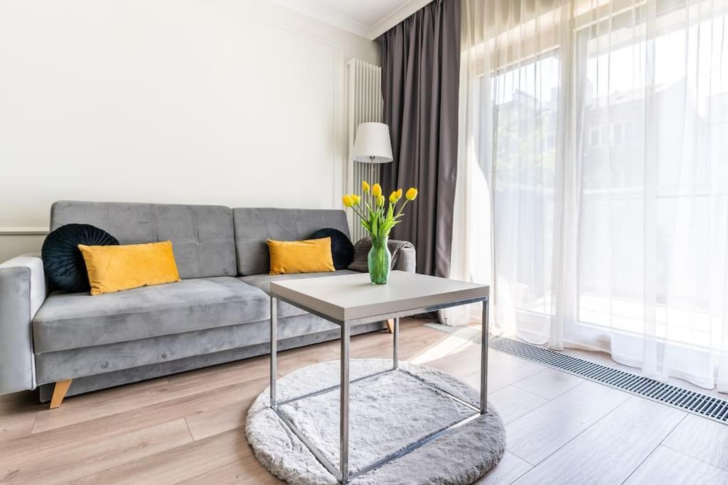 Golden Apartments -City Center - Mennica Residence Warsawa Bagian luar foto